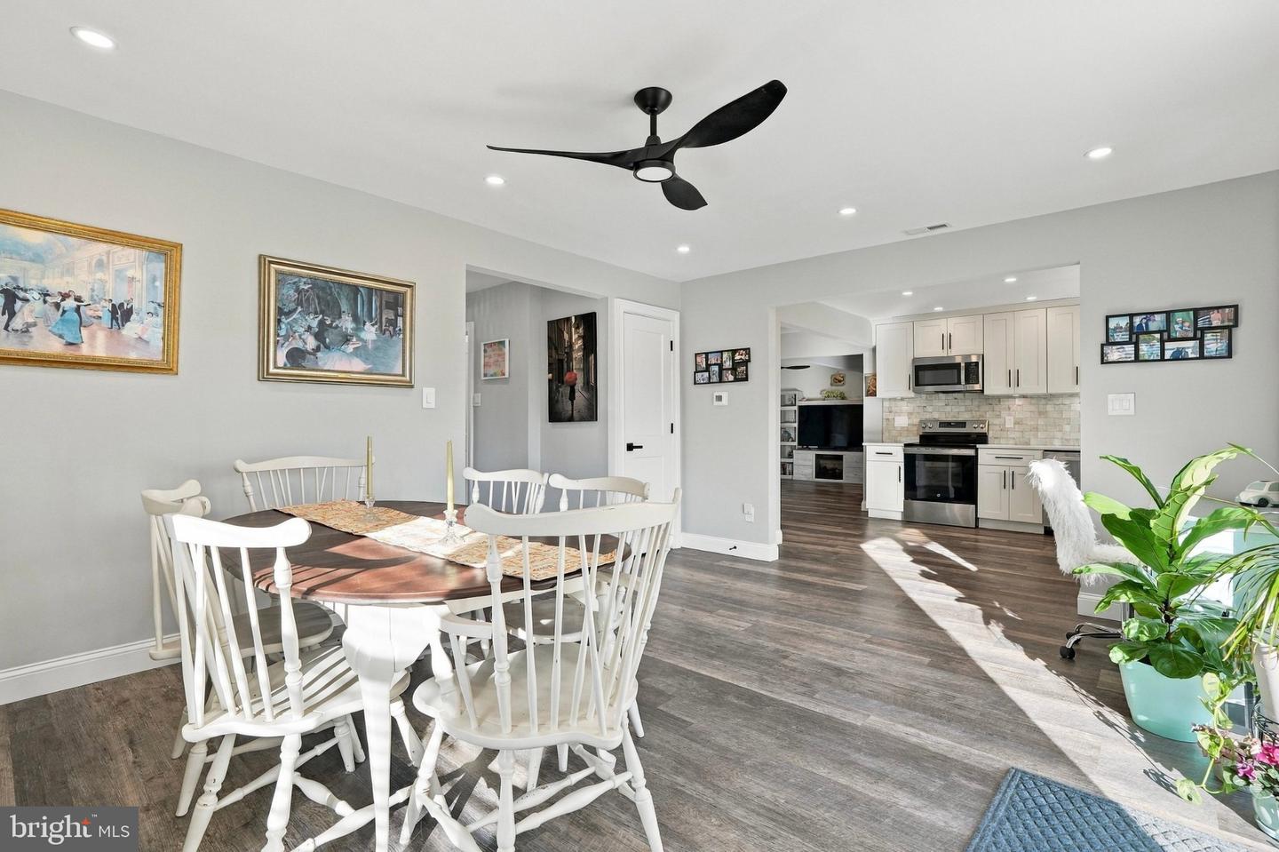 12 Nettletree Ln Property Photo 6