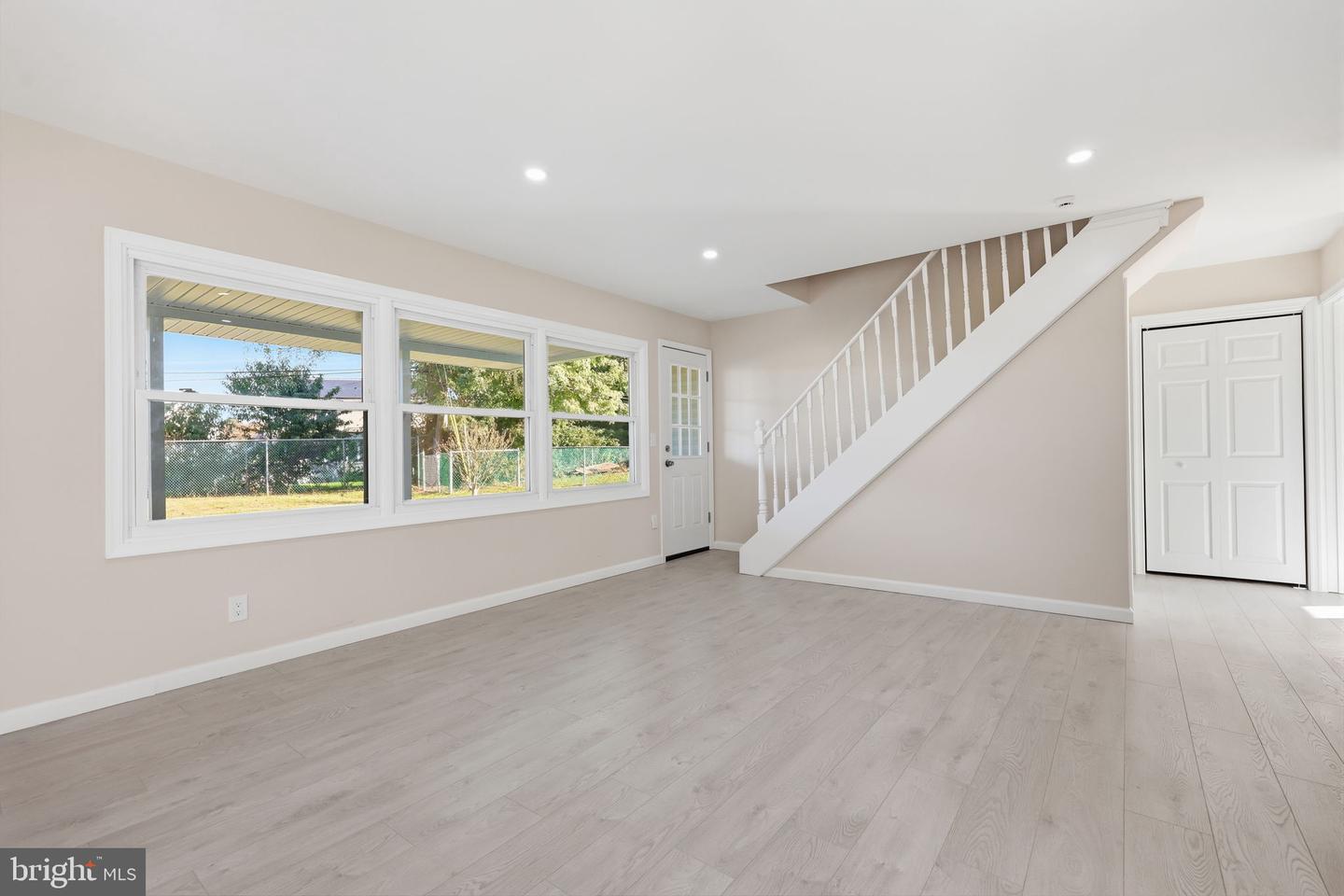 17 Idolstone Rd Property Photo 10