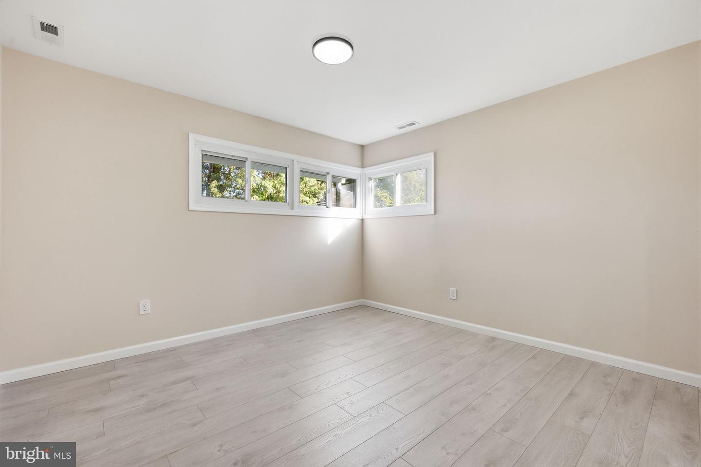 17 Idolstone Rd Property Photo 23