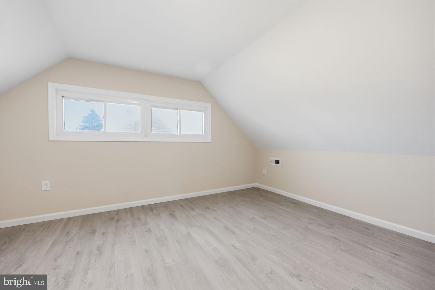 17 Idolstone Rd Property Photo 29