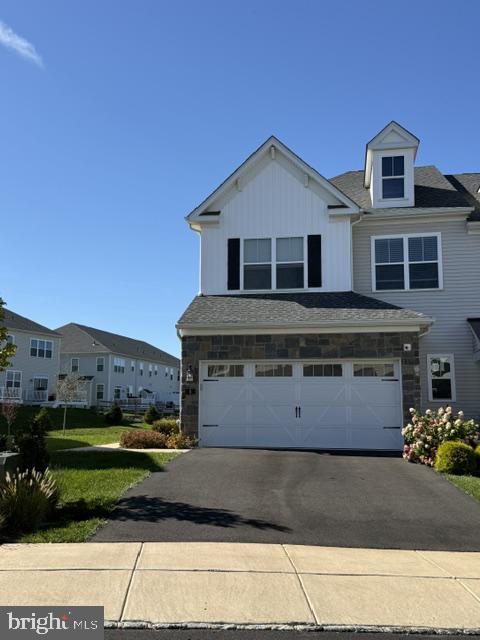 8 Spring Mill Dr Property Photo 1