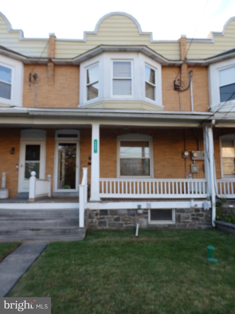 162 S Main St Property Photo 1