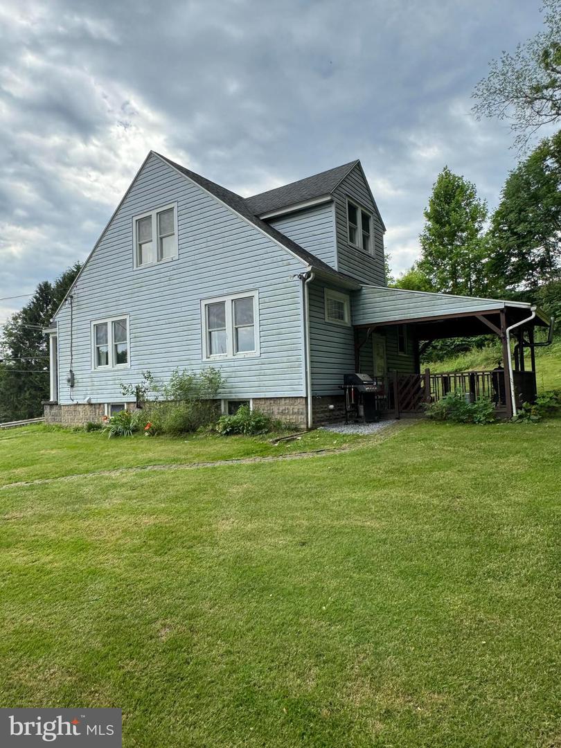 15906 Real Estate Listings Main Image