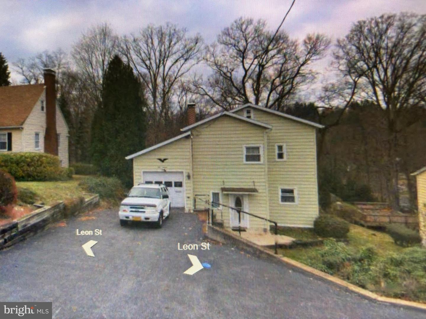216 Leon St Property Photo 1
