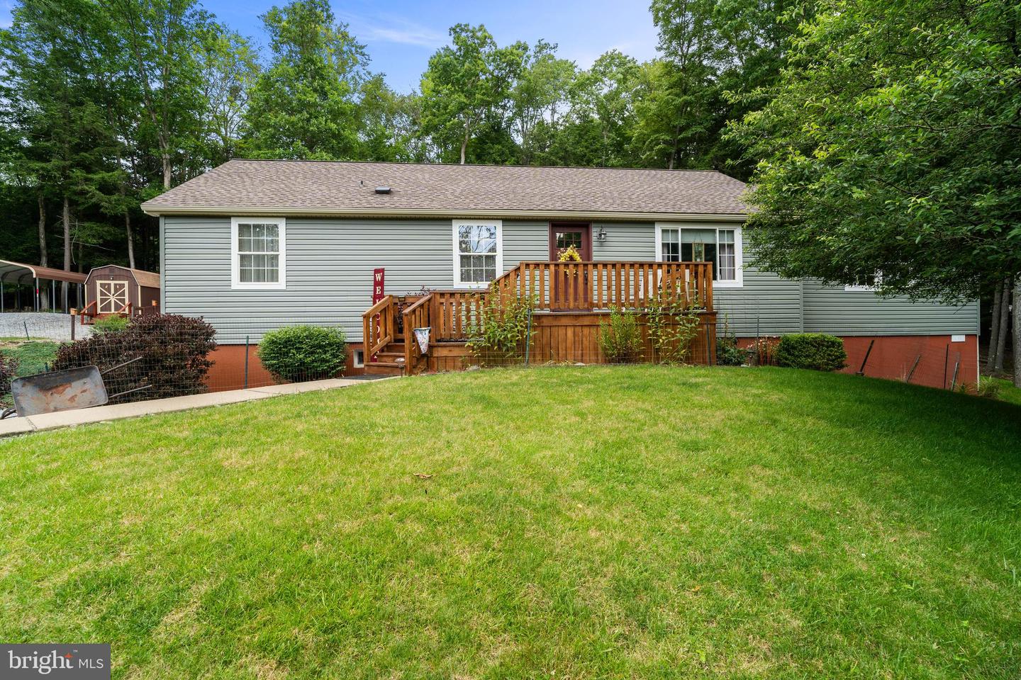 102 Lark Property Photo 1