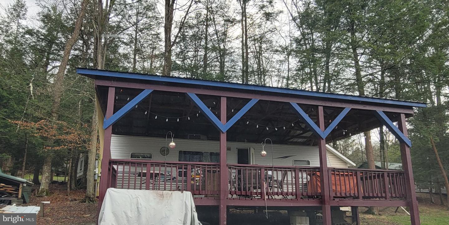 175 HORSESHOE CRESCENT DR