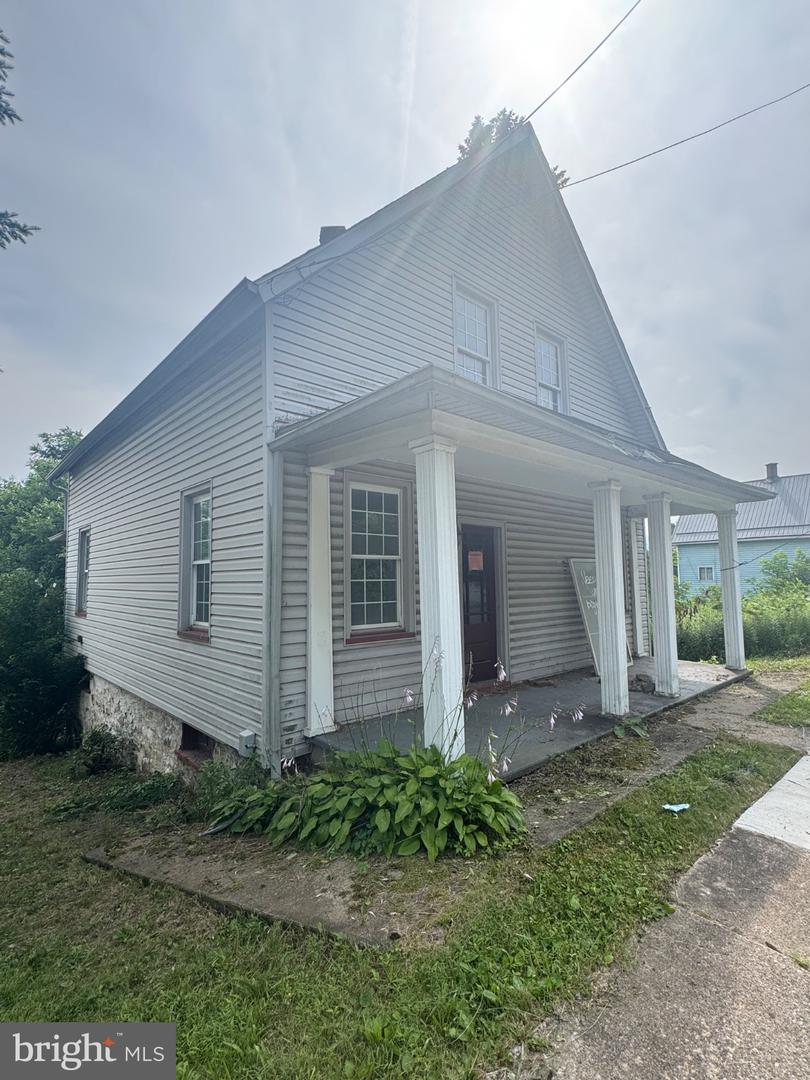 199 Iron St Property Photo 1