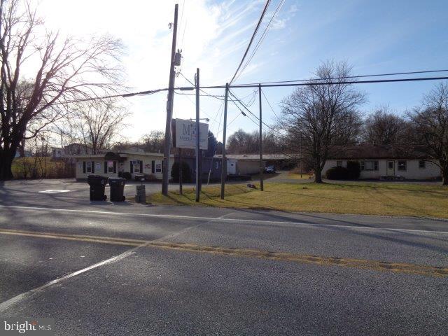1310-1312 Holly Pike Property Photo 4