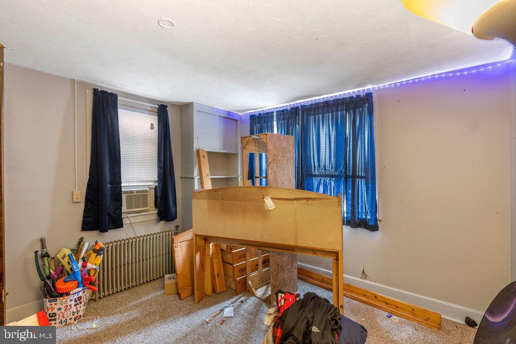 60 E King St Property Photo 11