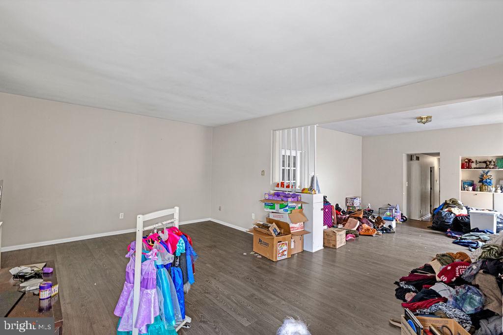 60 E King St Property Photo 18