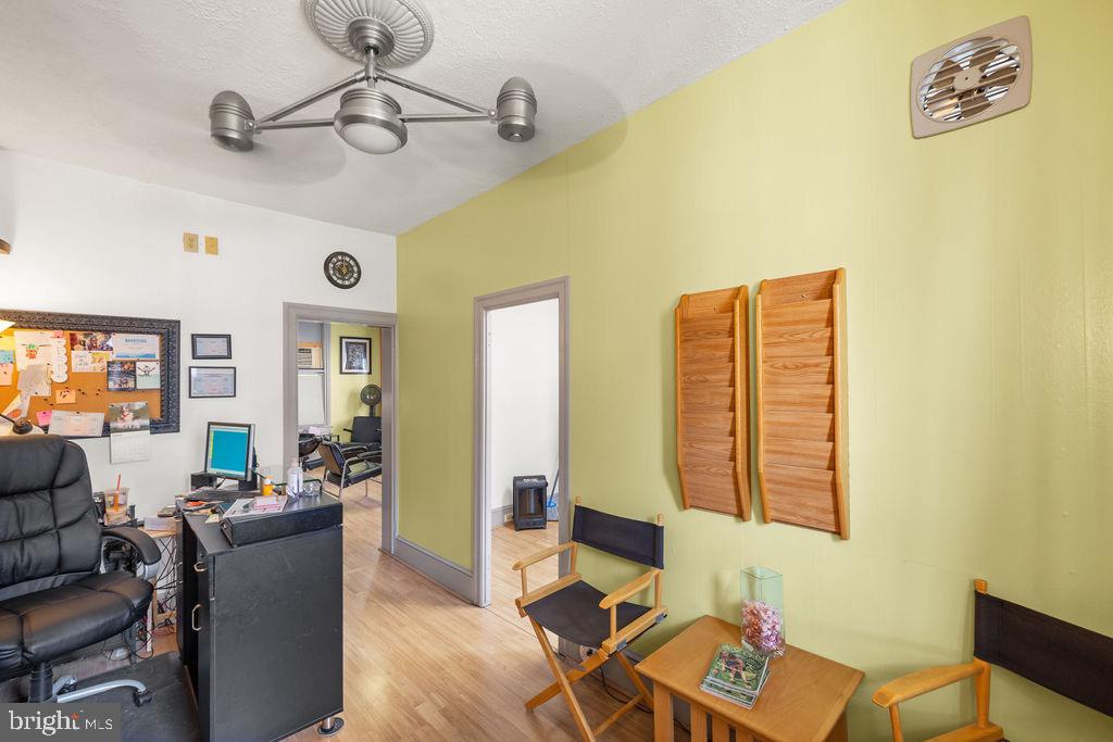 60 E King St Property Photo 28