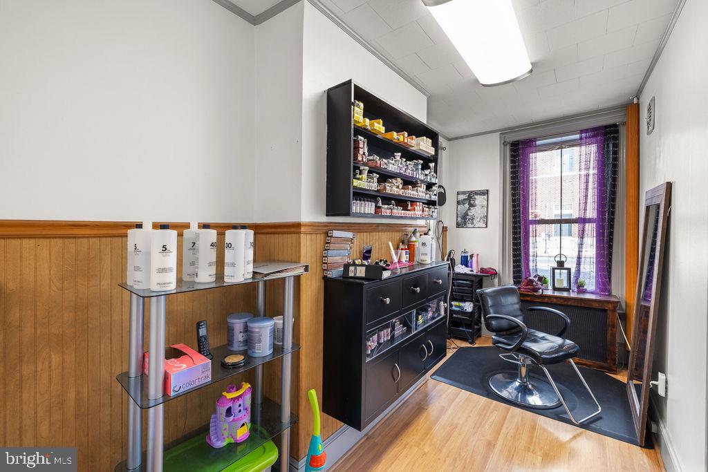 60 E King St Property Photo 32