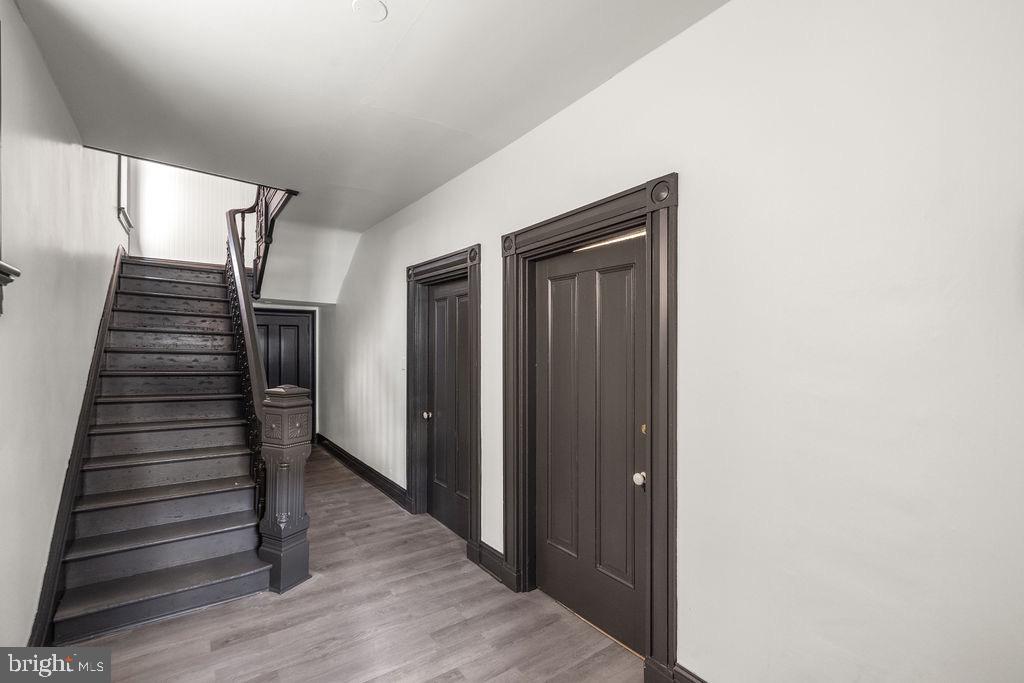 60 E King St Property Photo 34