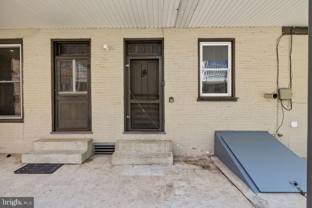 60 E King St Property Photo 45