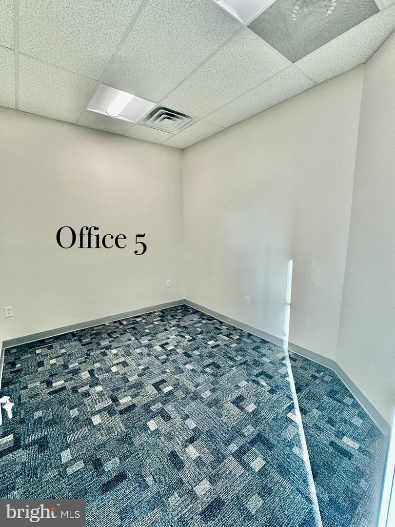 3900 Market Property Photo 5