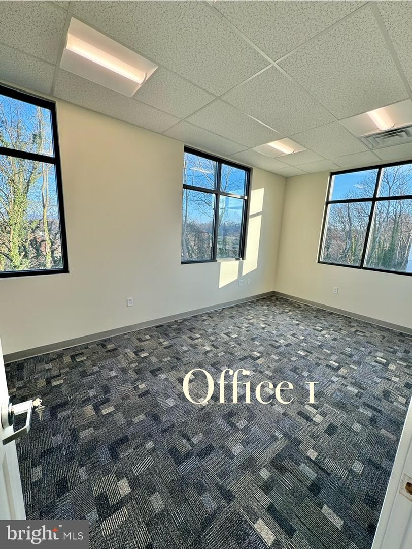 3900 Market Property Photo 10