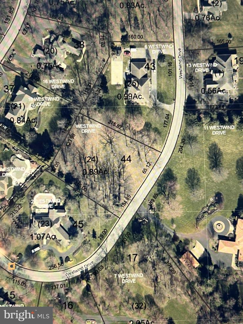 4 Westwind Dr Property Photo 1