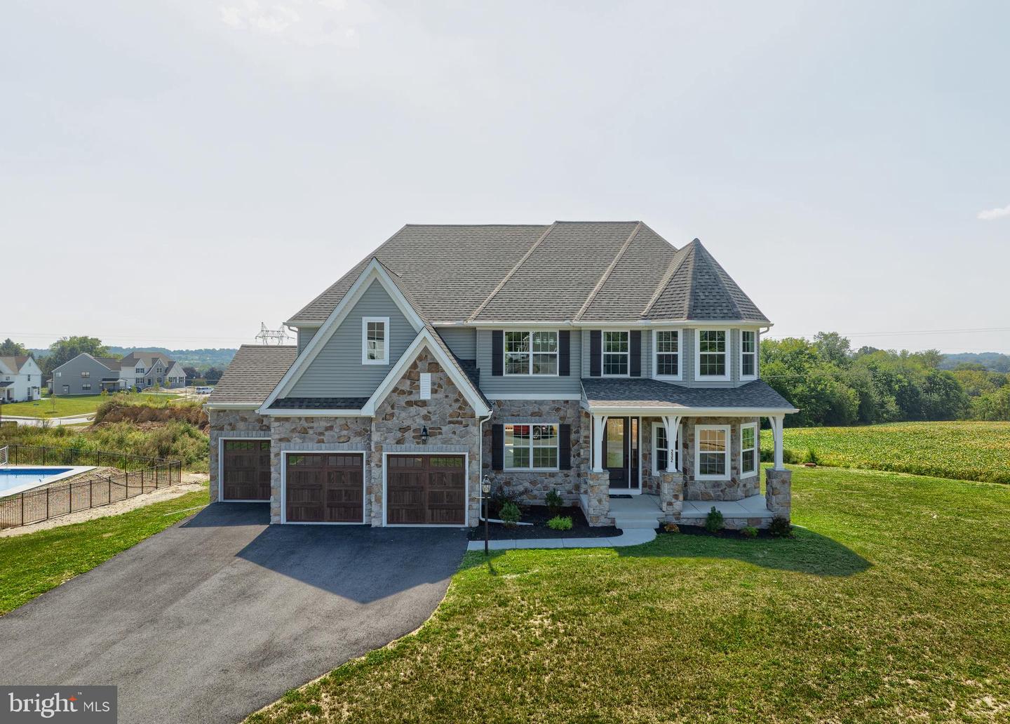 100 Hidden Springs Dr #hawthorne Property Photo 5