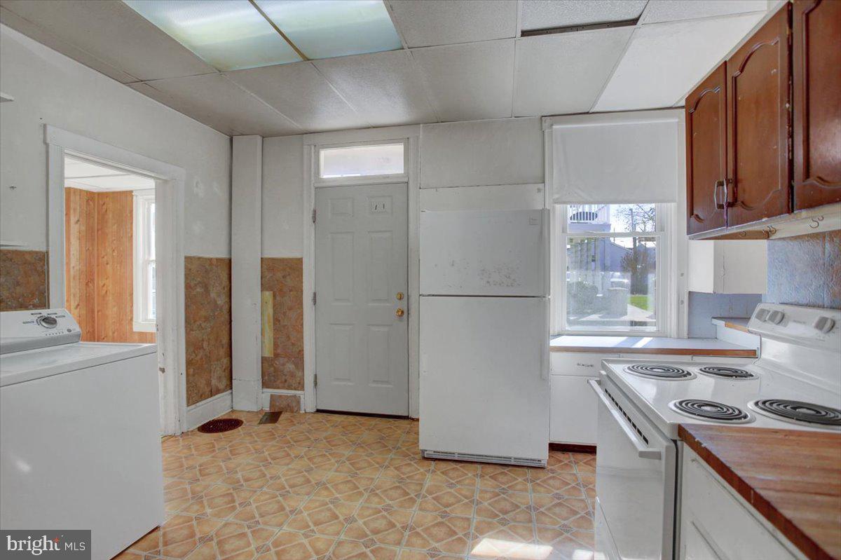 100 N Penn St Property Photo 11