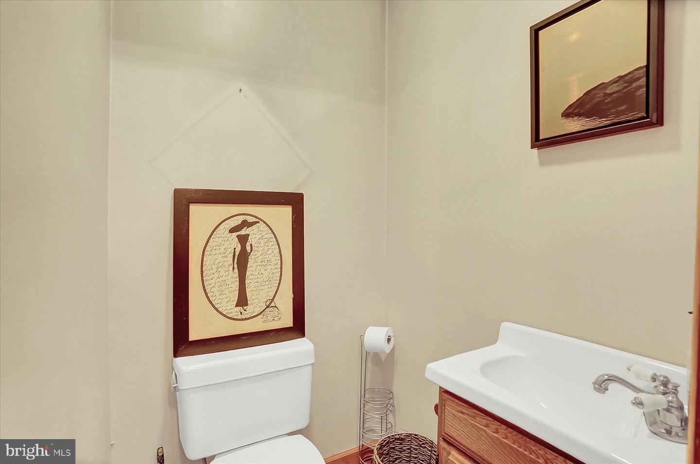 107 Ellesmere Ln Property Photo 33
