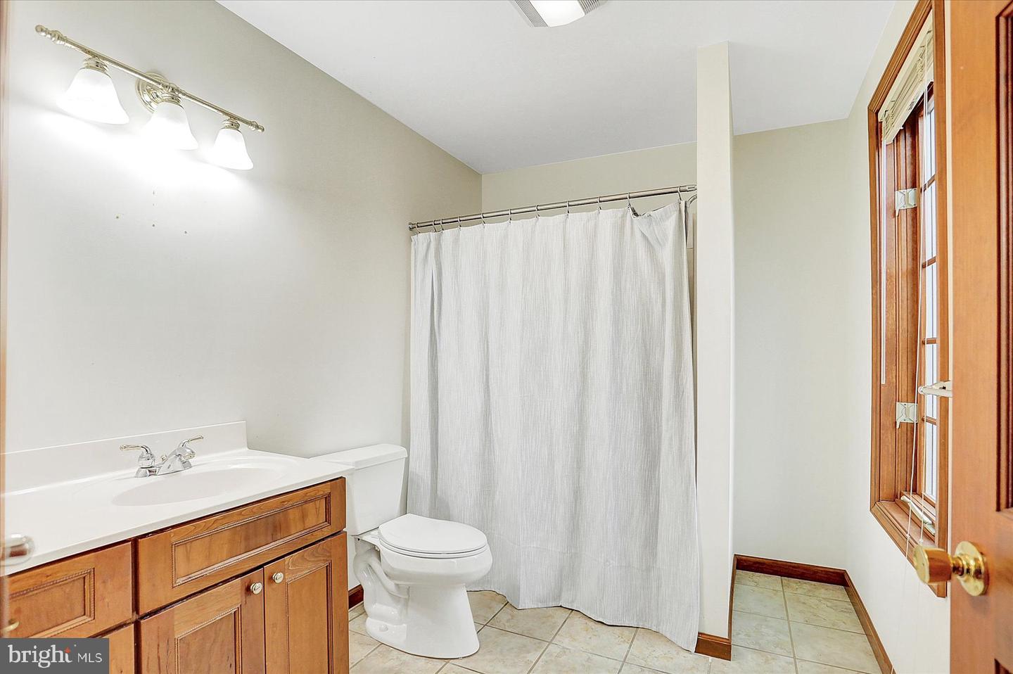 107 Ellesmere Ln Property Photo 47