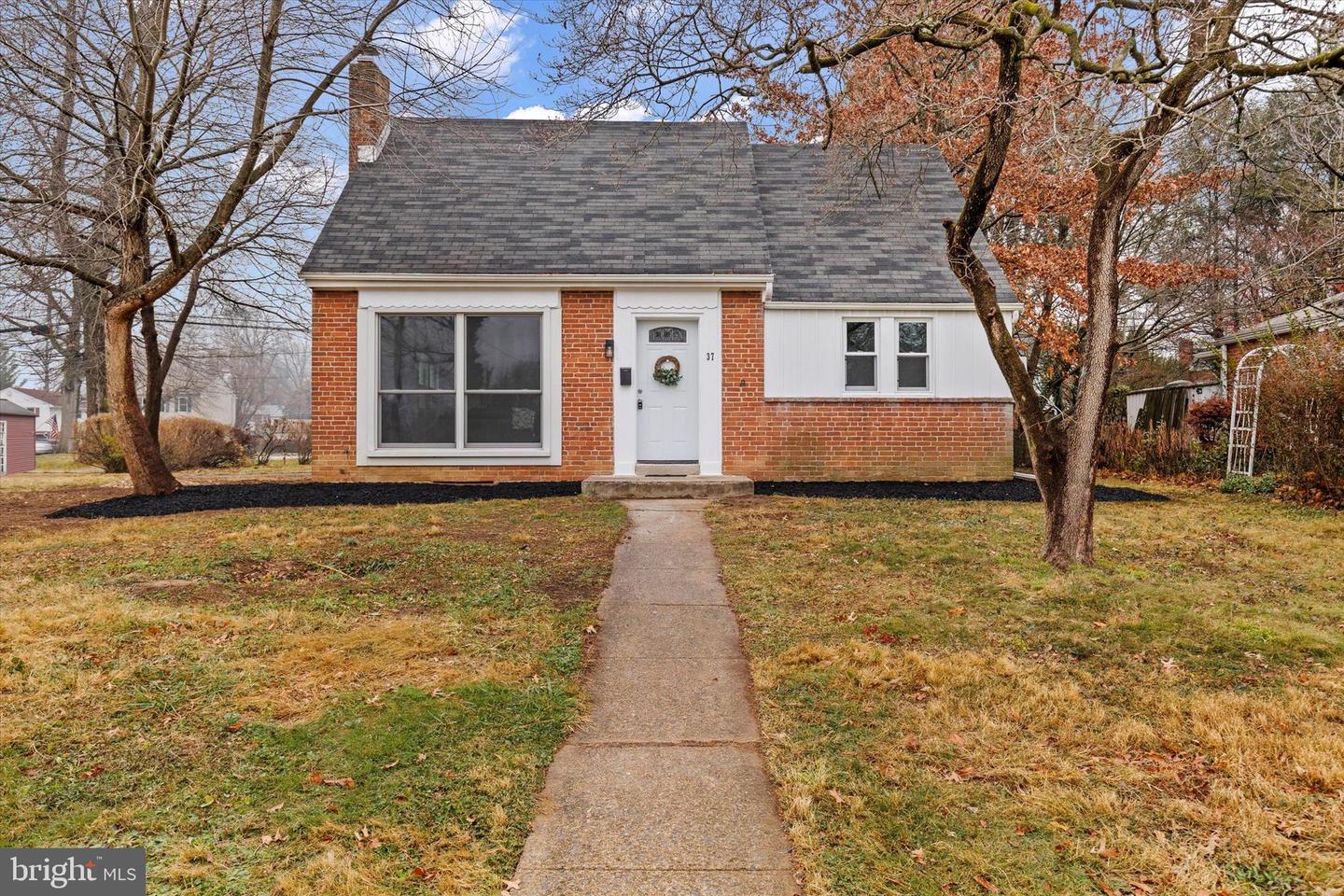 37 Highland Dr Property Photo