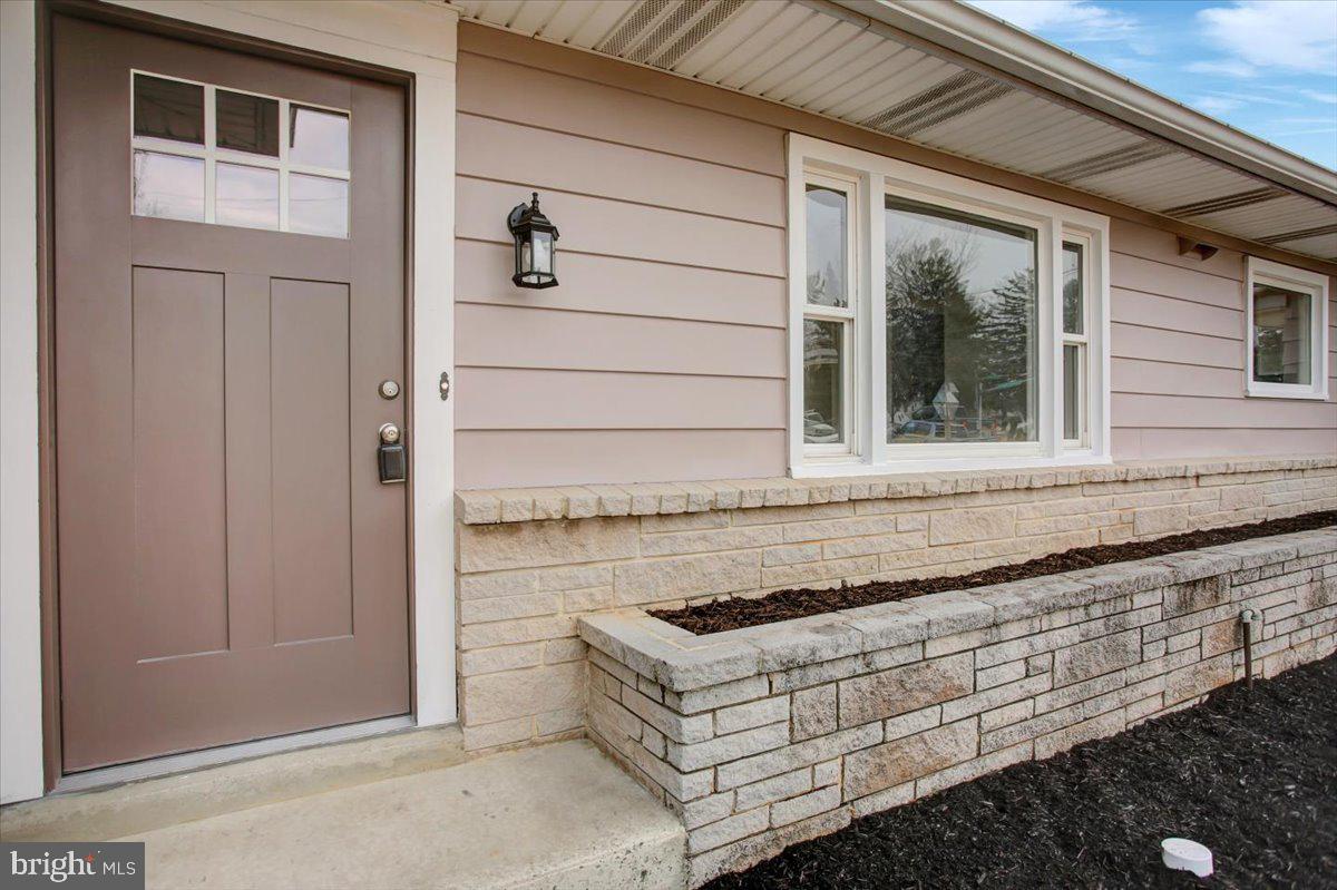 1005 Harrisburg Pike Property Photo 3