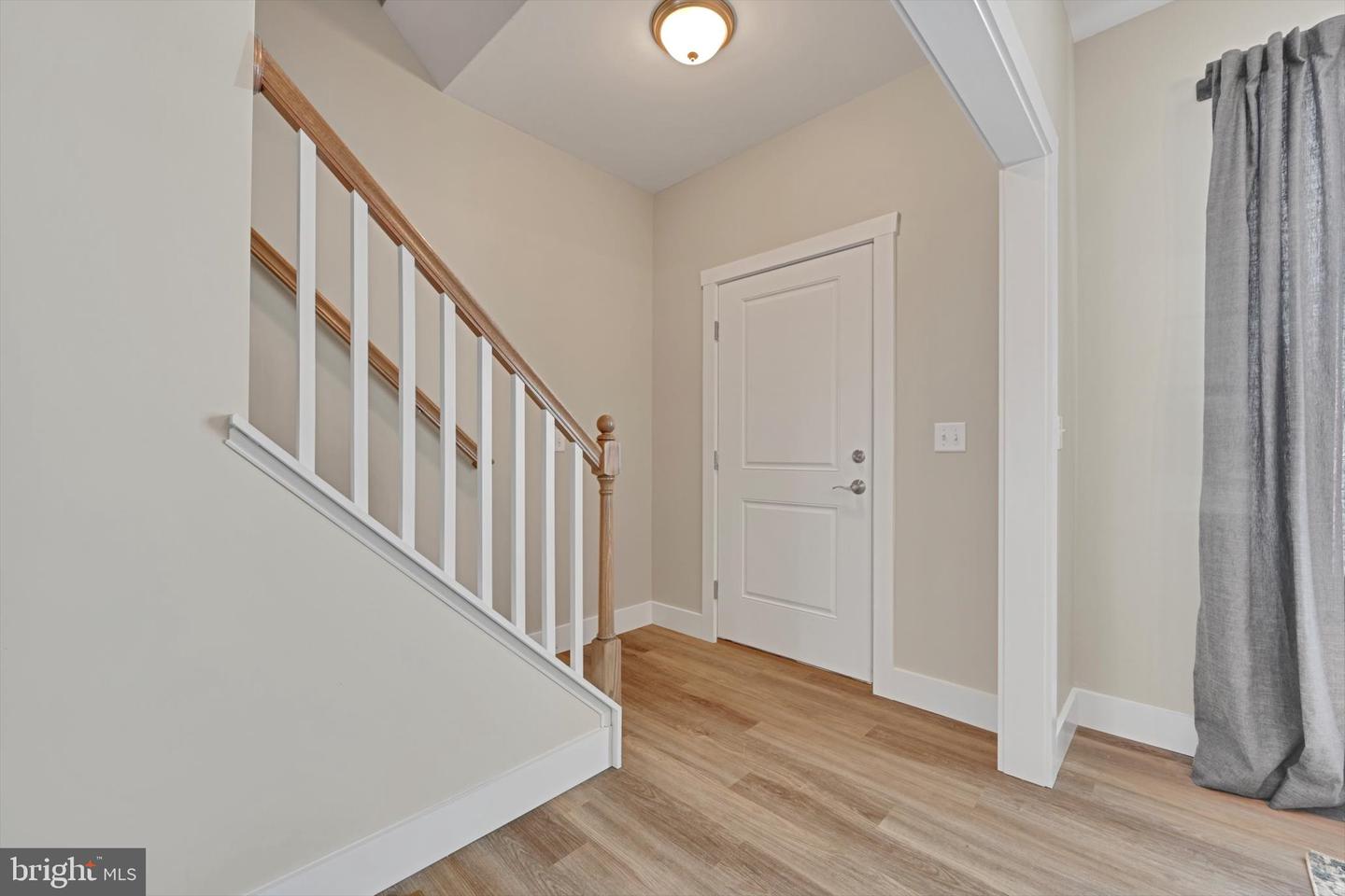 20 American Ave Property Photo 2