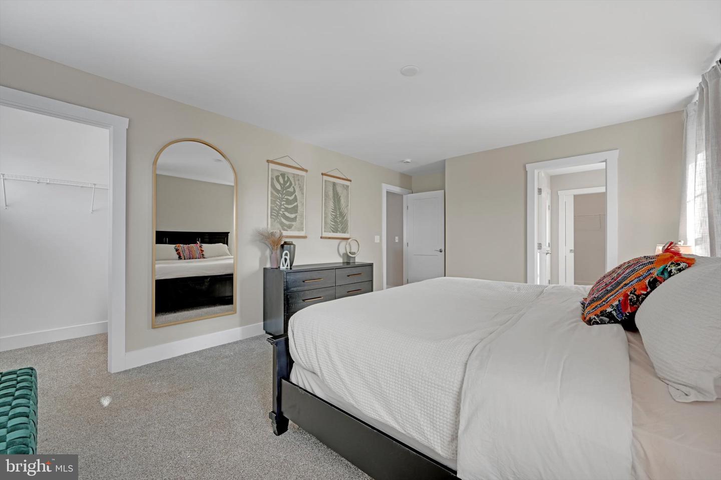 20 American Ave Property Photo 16