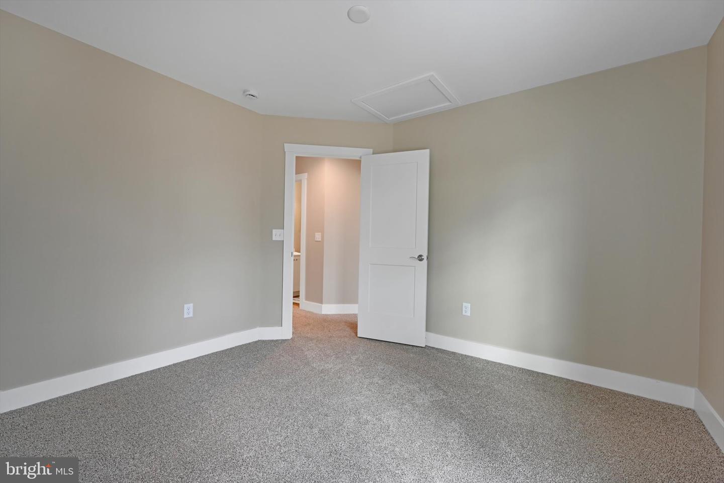 20 American Ave Property Photo 20