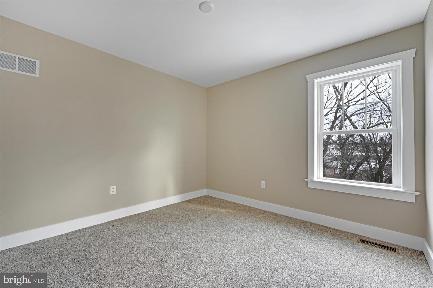 20 American Ave Property Photo 21