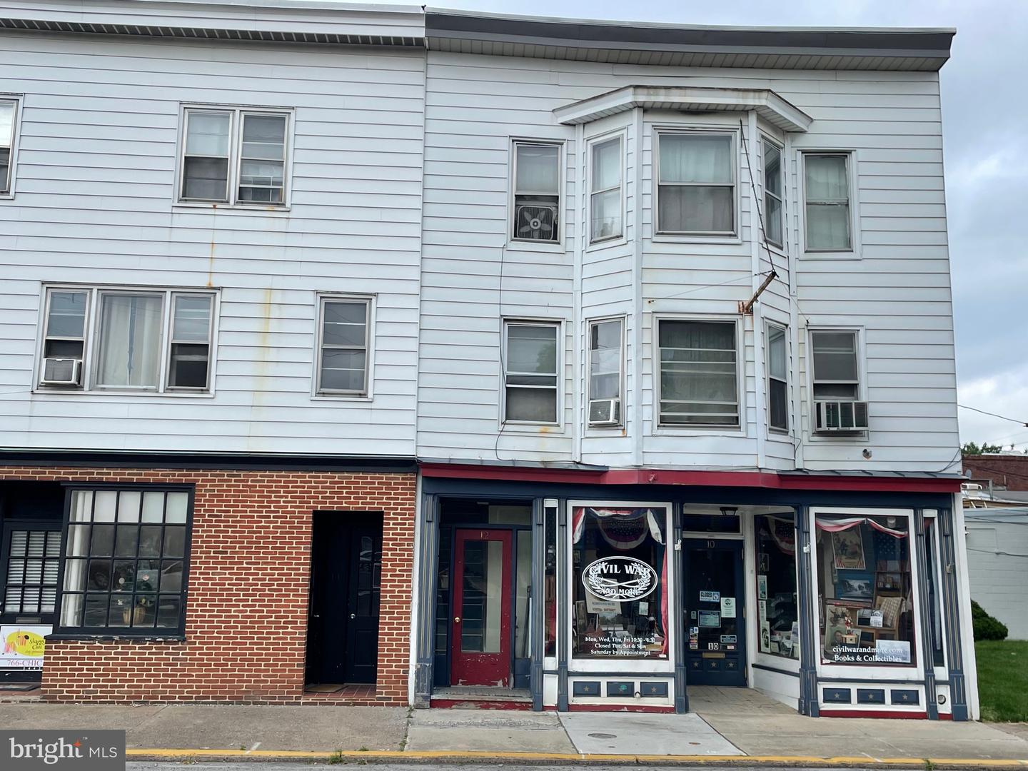 10 S Market St Property Photo