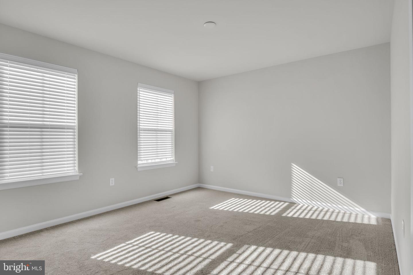 18 Morgan Cir #006-01 Property Photo 20