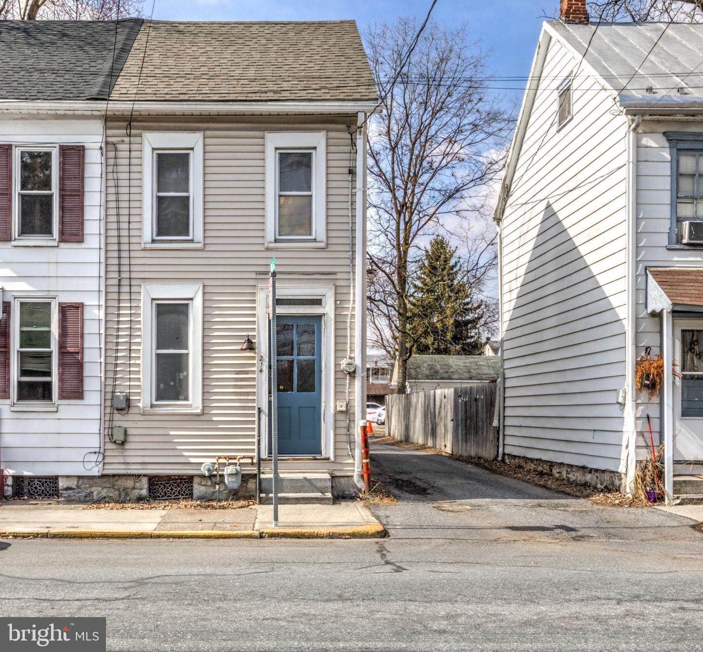 214 N East St Property Photo