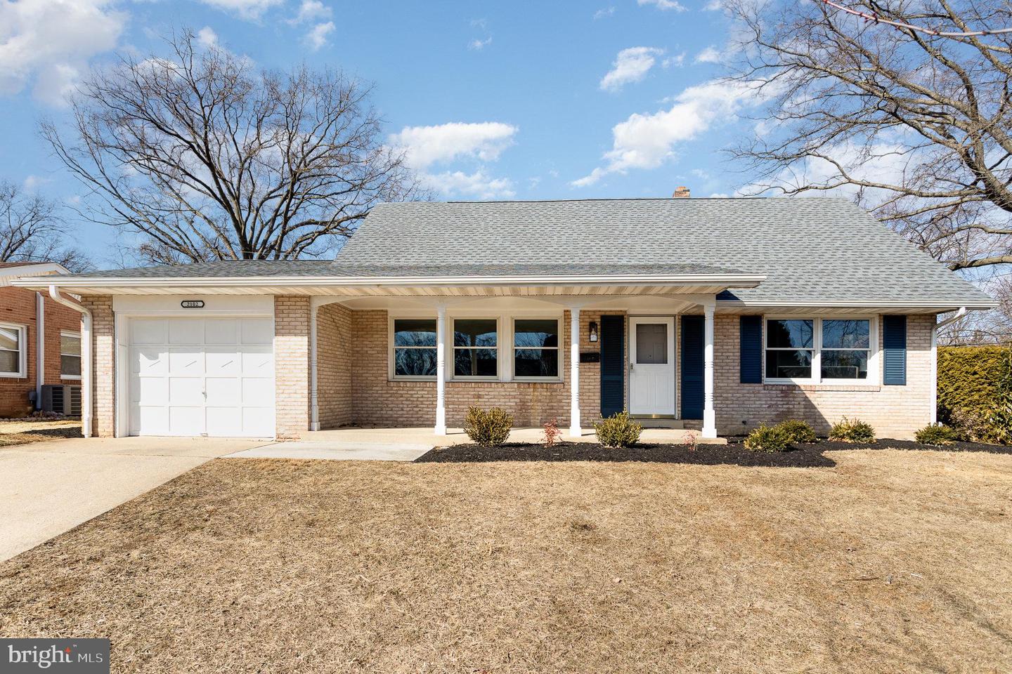 2102 Princeton Ave Property Photo