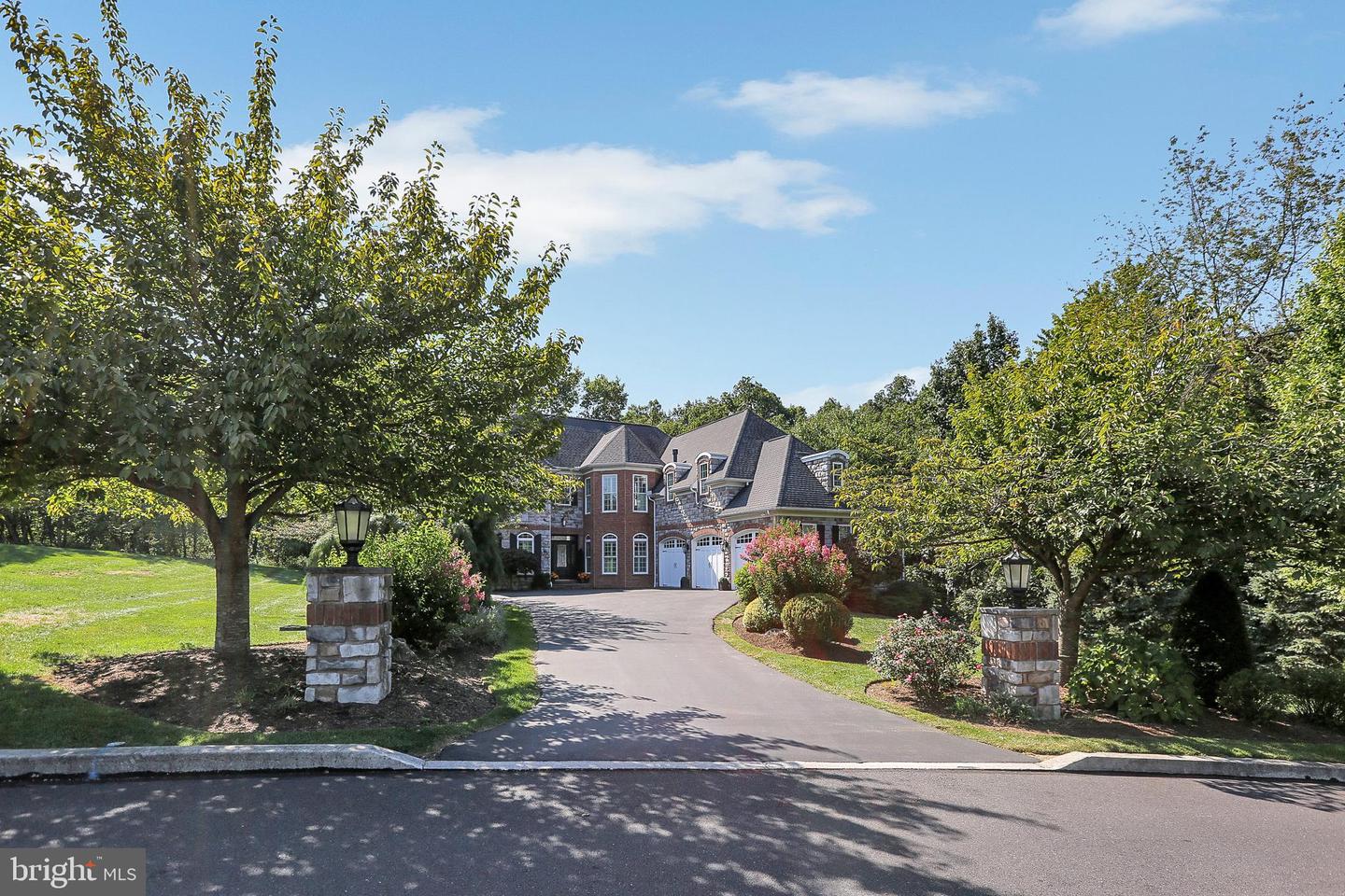 1775 Eliza Way Property Photo 3