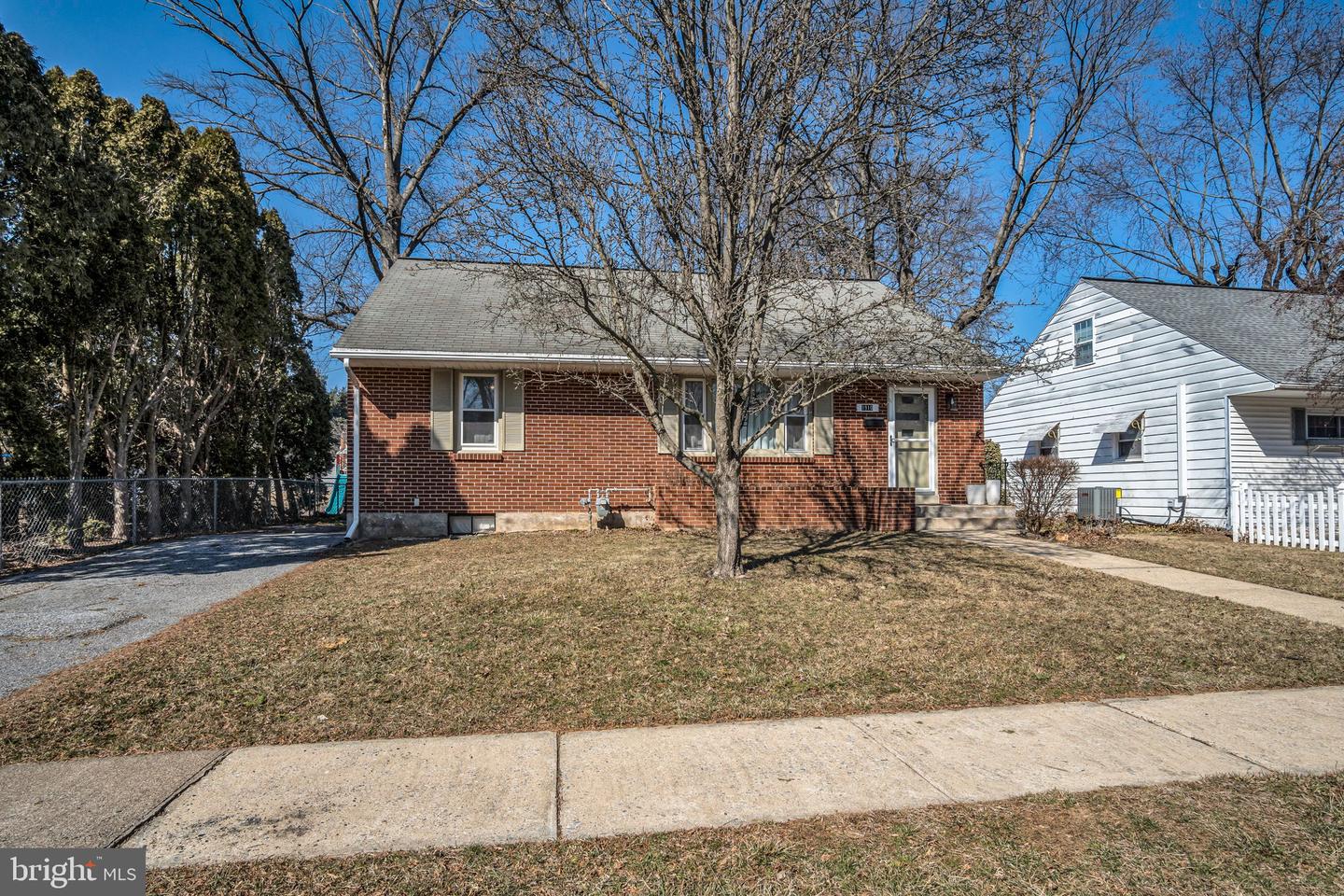 1910 Letchworth Dr Property Photo