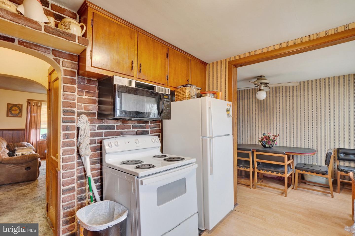 1836 W Trindle Rd Property Photo 22
