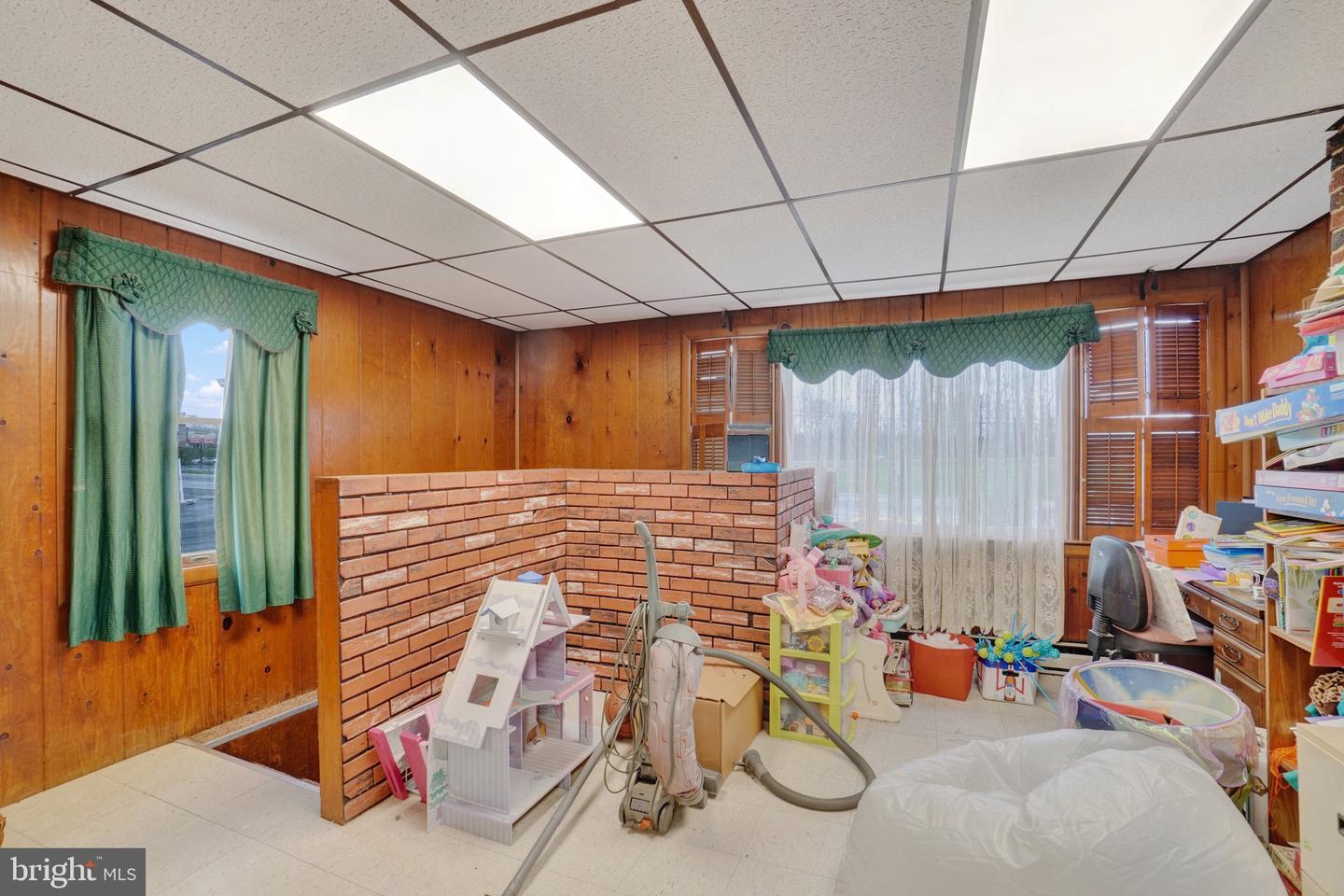 1836 W Trindle Rd Property Photo 31