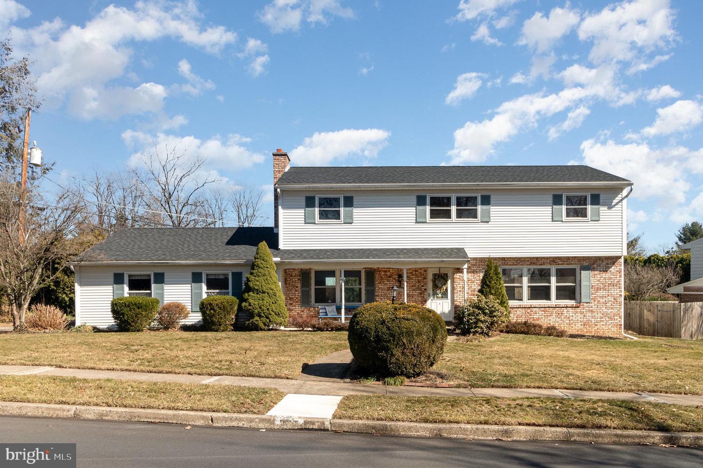 257 Winding Way Property Photo