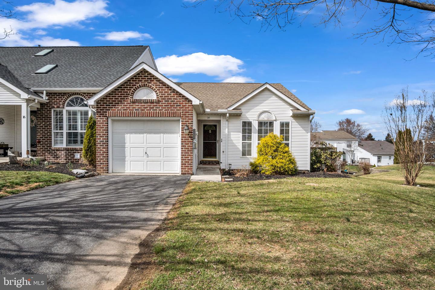 14 Ridgeway Dr Property Photo