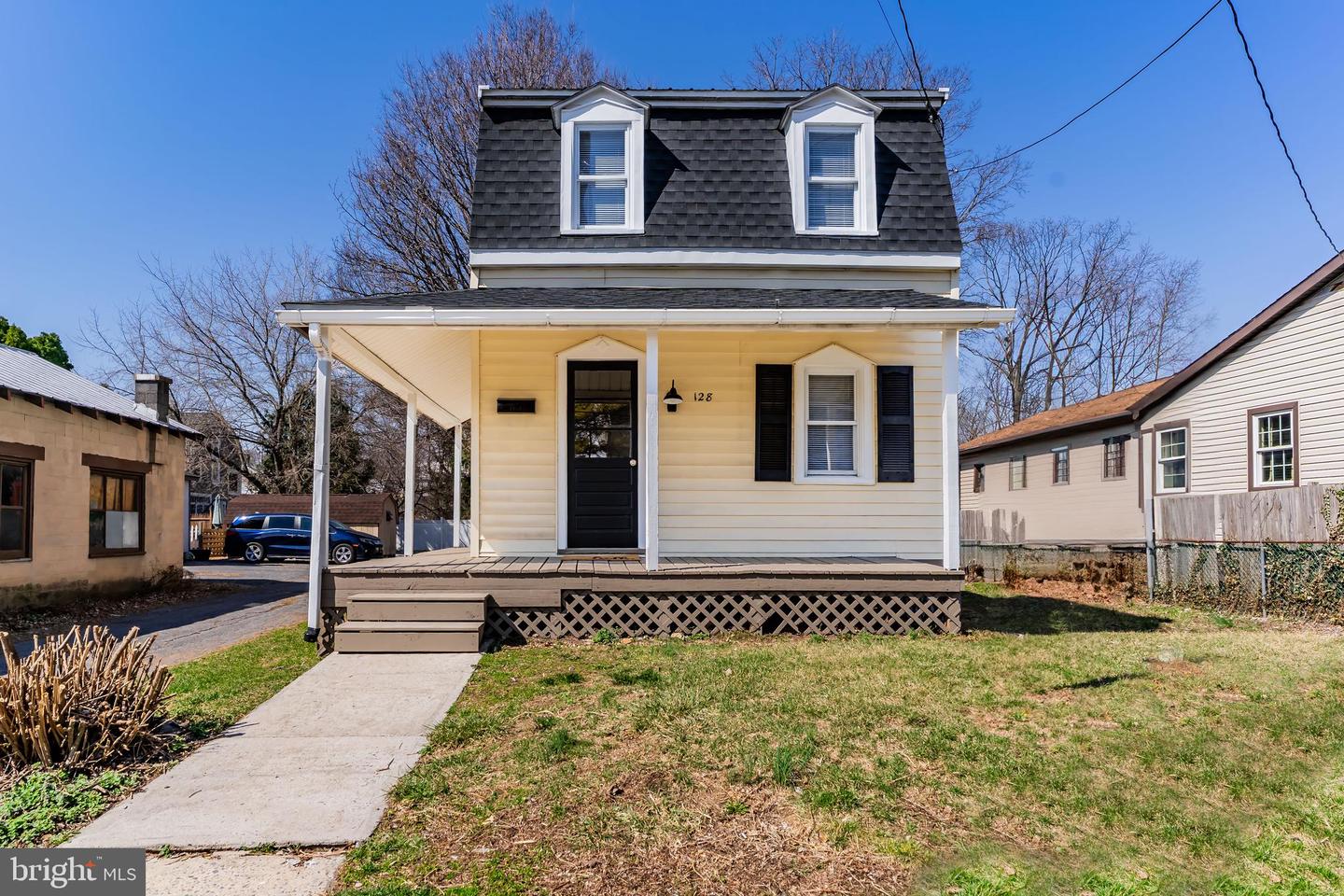 128 Porter Ave Property Photo