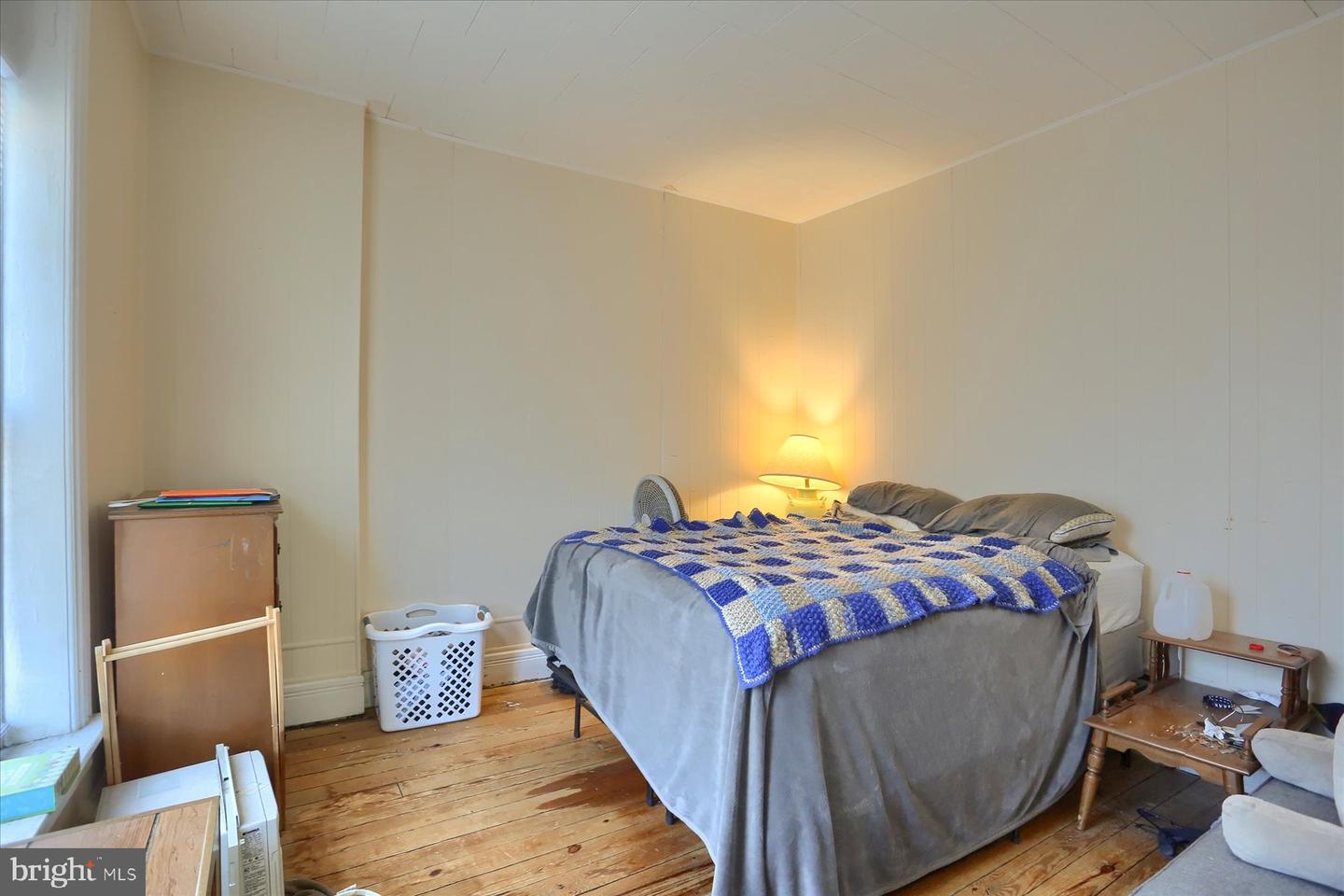 100 E King St Property Photo 20