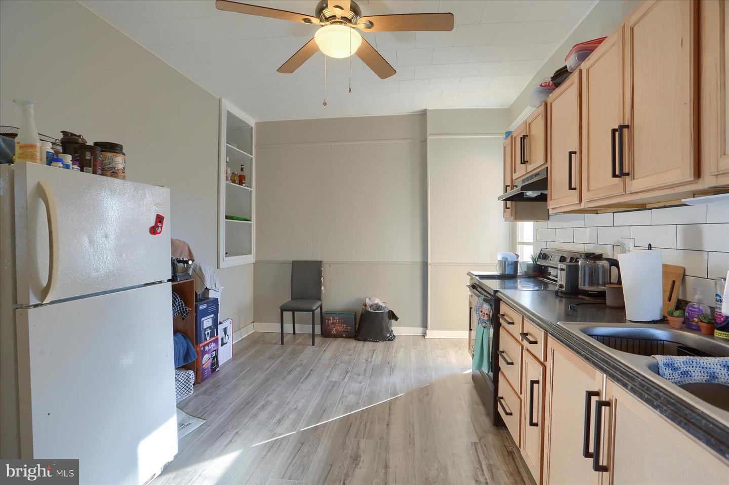 100 E King St Property Photo 23
