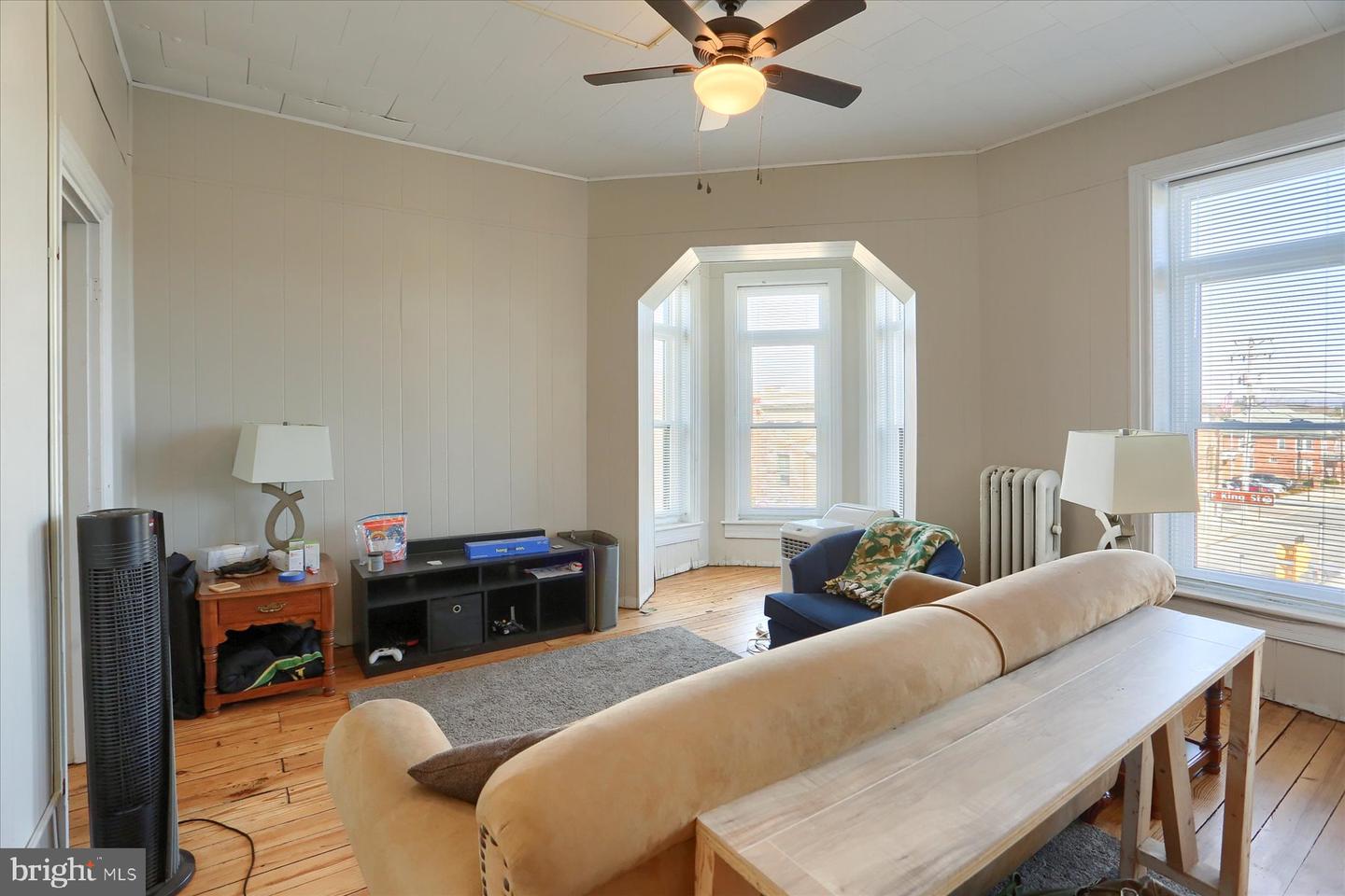 100 E King St Property Photo 24