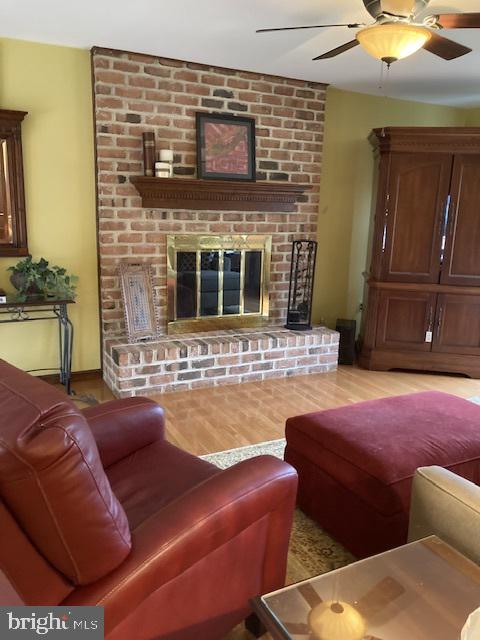 3503 Stockwood St Property Photo 7