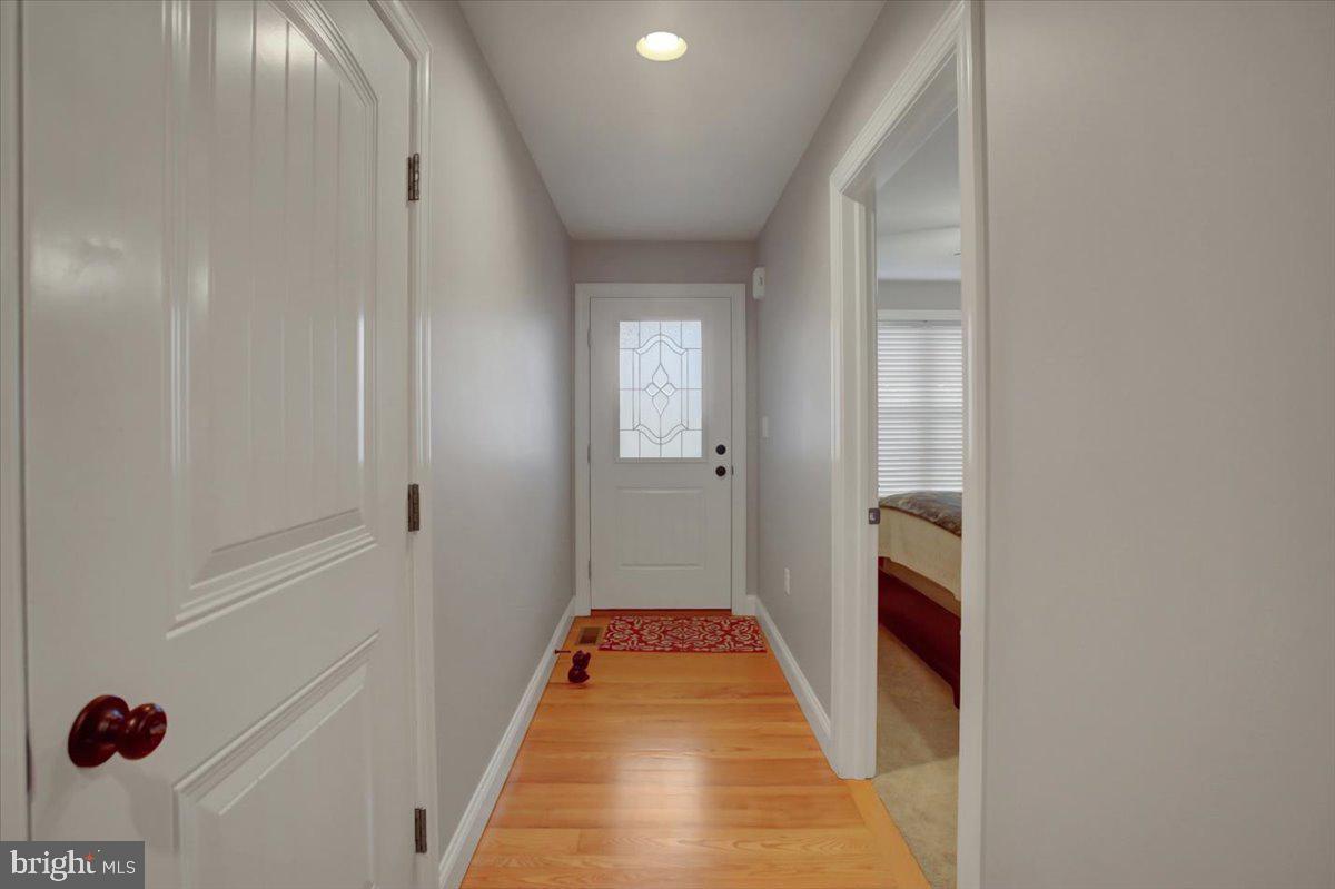 255 Pin Oak Ln Property Photo 5