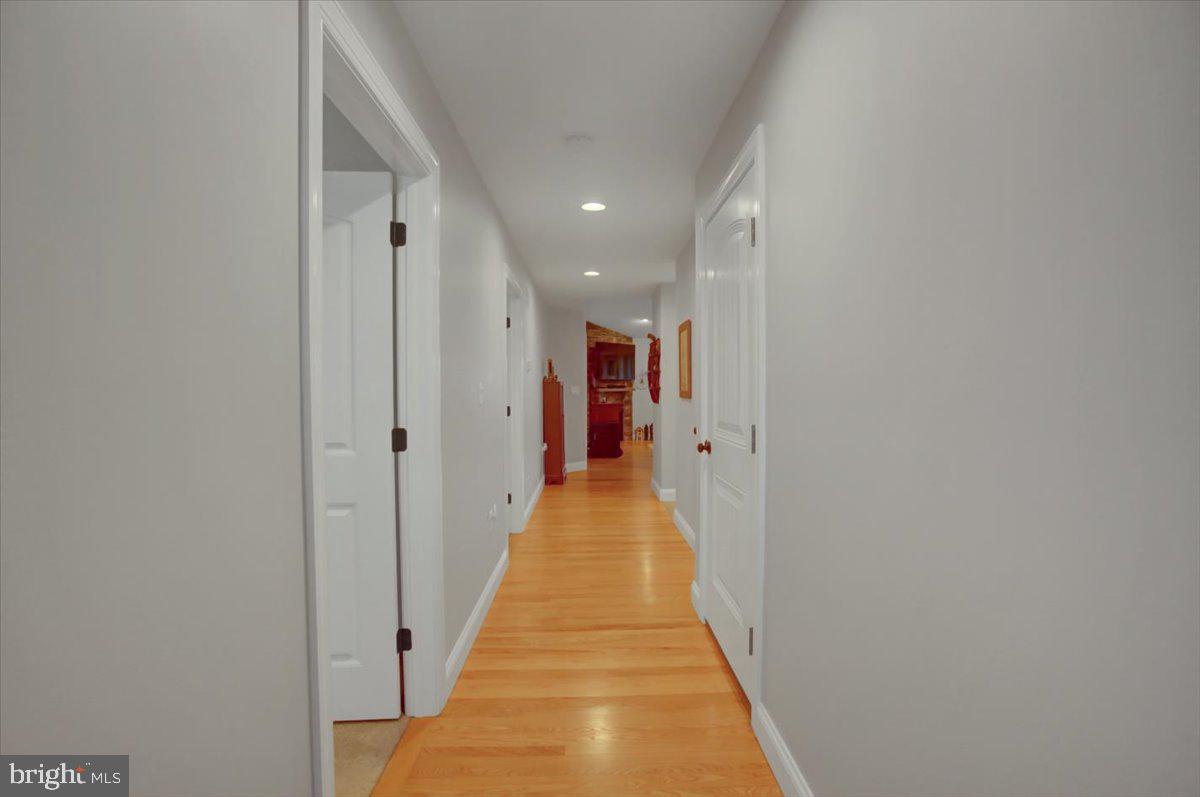 255 Pin Oak Ln Property Photo 6
