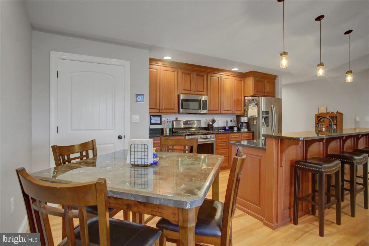 255 Pin Oak Ln Property Photo 10