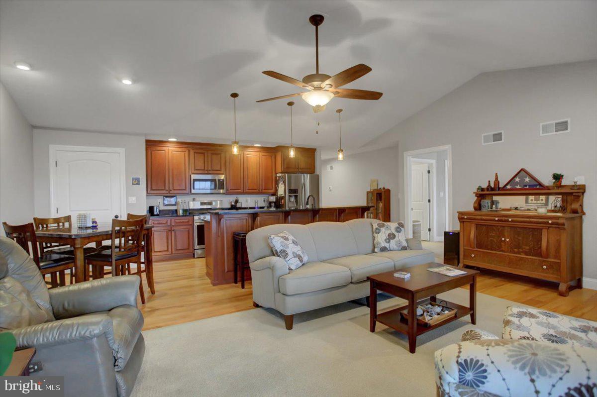255 Pin Oak Ln Property Photo 17